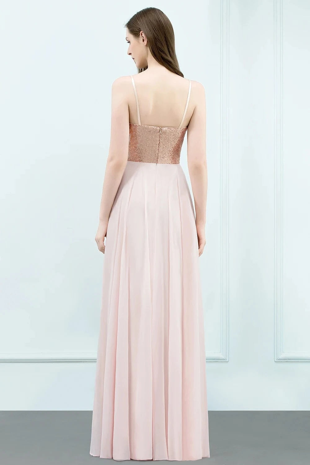 robe demoiselle d'honneur chic rose poudré longue fluide pour mariage élégant en été
