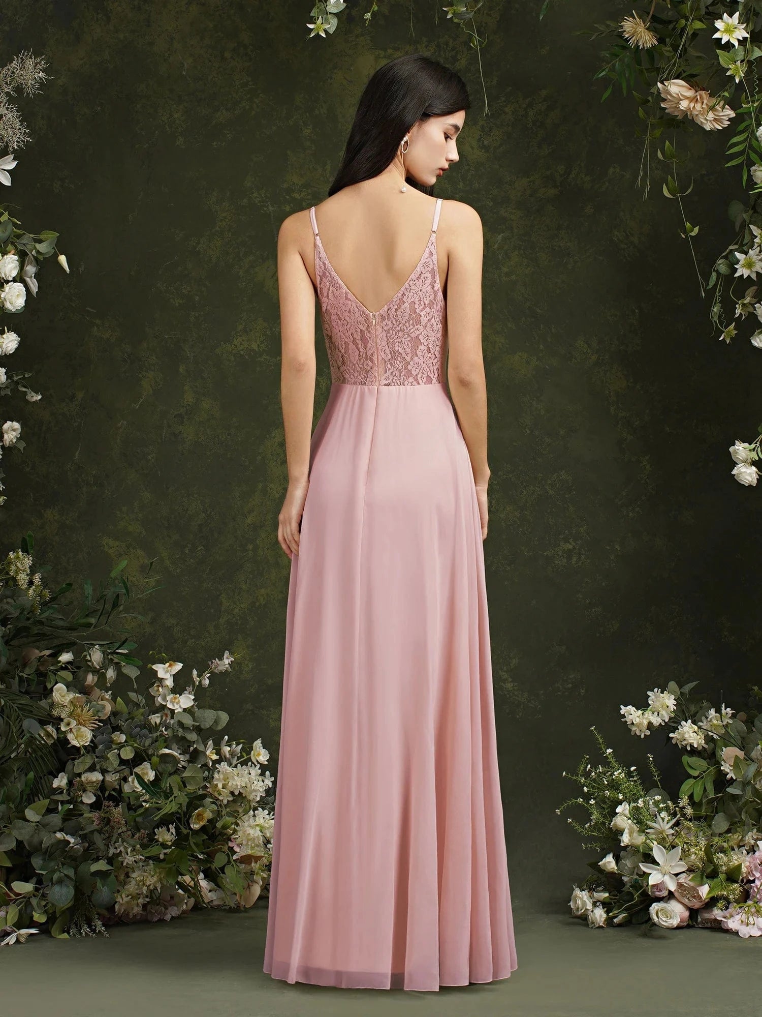 robe demoiselle d'honneur chic dos dentelle longue rose poudré trapèze manches courtes élégante