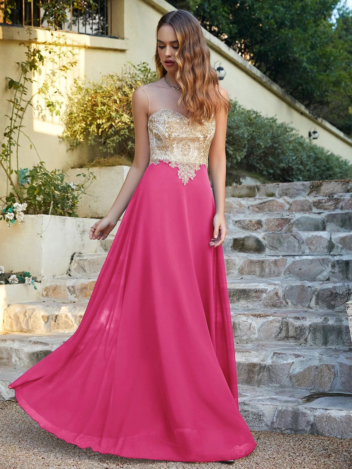 robe invitée mariage chic longue fluide beige style bohème silhouette trapèze manches courtes