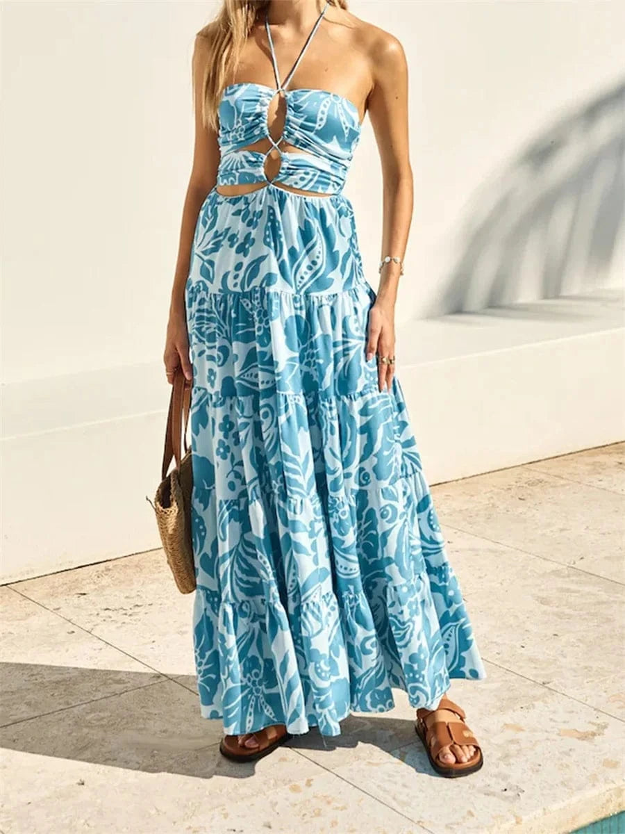 Robe été bohème longue bleu motifs fleuris sans manches dos nu pour plage avec sac en osier