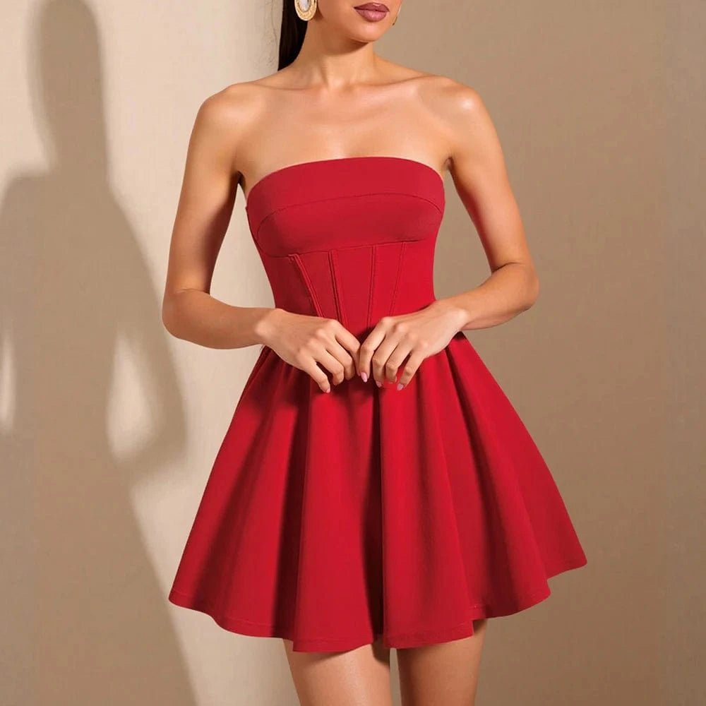 robe bustier rouge évasée pour soirée chic avec corset ajusté et coupe flatteuse princesse