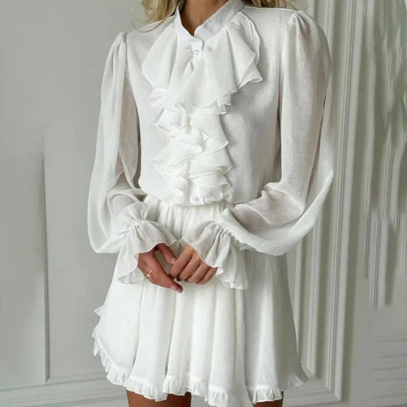 Robe courte blanche chic soirée manches longues à volants col chemise style vintage élégante invitée mariage