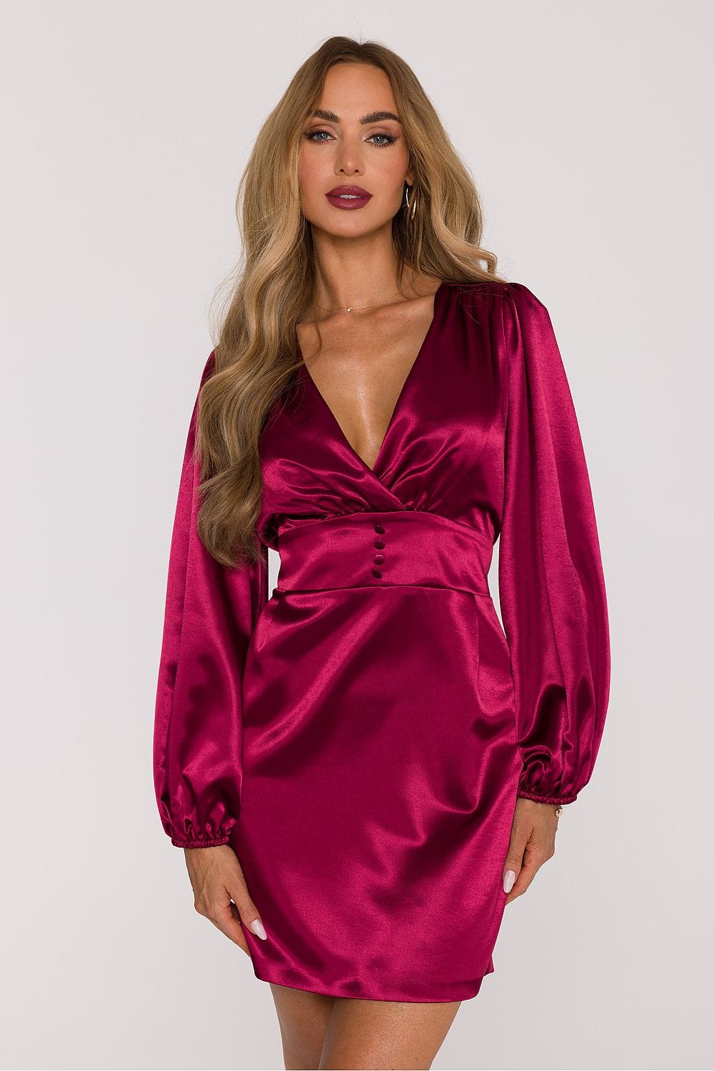 Robe courte soirée chic satinée manches longues fuchsia décolleté élégant idéale cocktail ou mariage invité