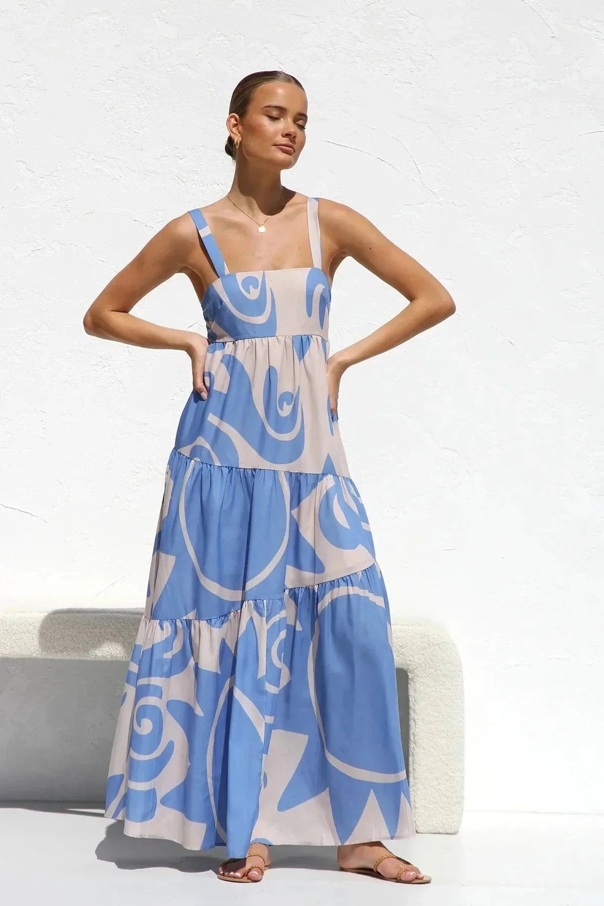 robe longue bohème d'été à bretelles fluide pour look casual et élégant en vacances ou en plage