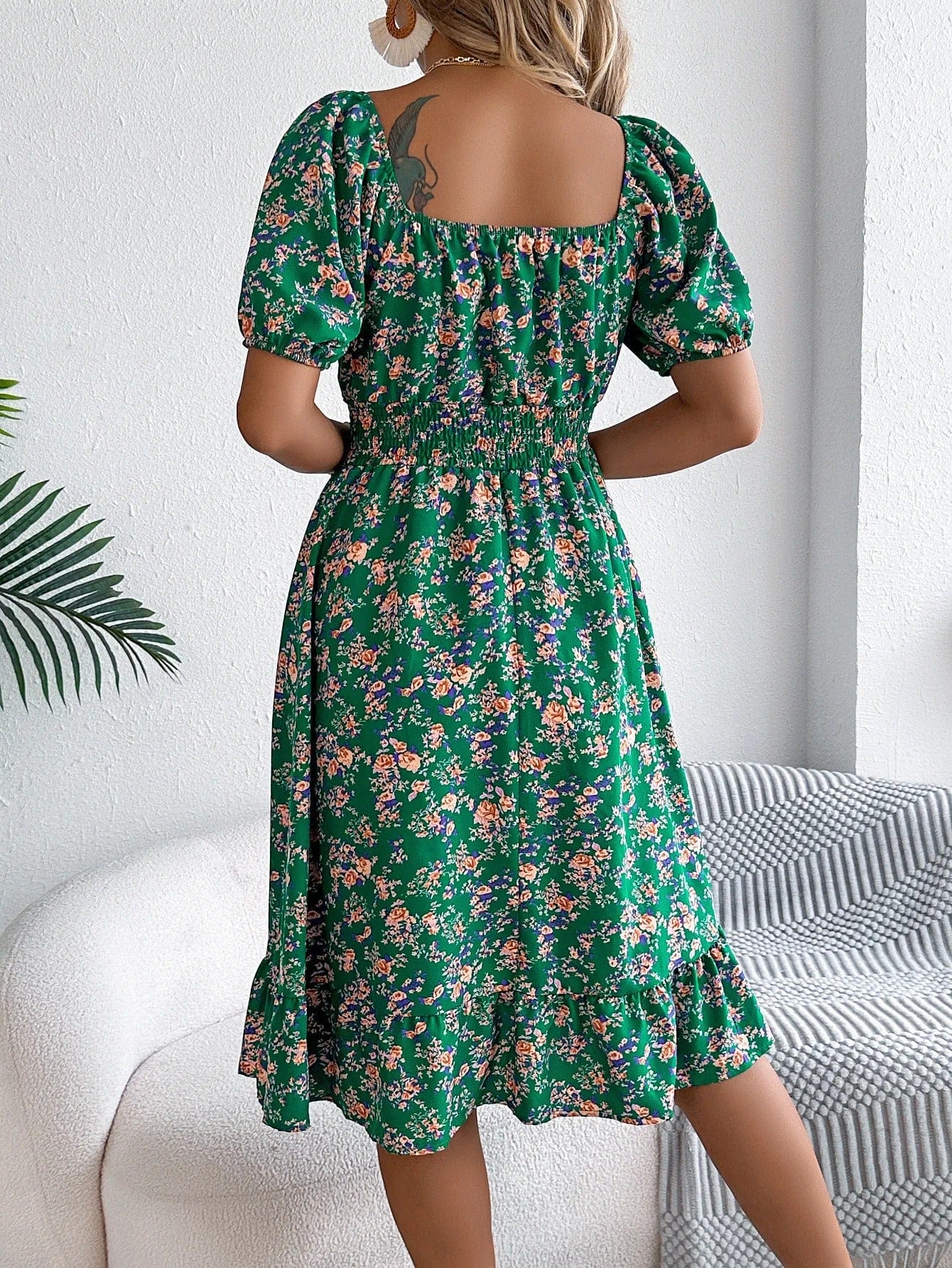 Robe été bohème fleurie verte midi trapèze manches courtes décontractée parfaite pour plage et vacances
