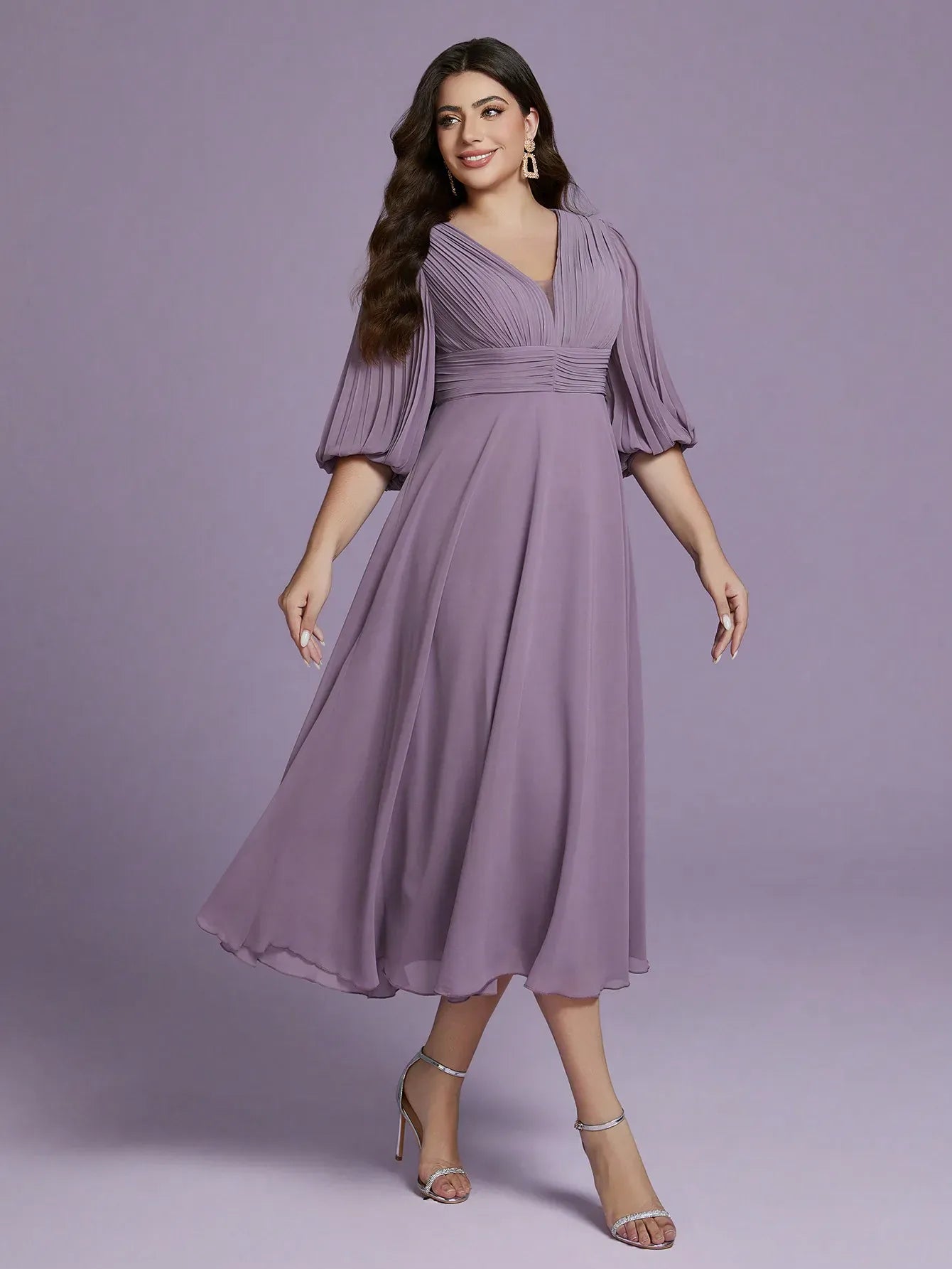 Robe d'invitée au mariage grande taille lilas