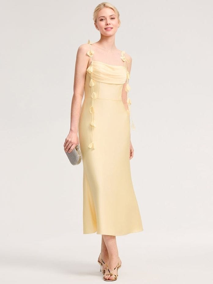 Robe de soirée chic midi jaune champagne fluide sans manches élégante avec pochette pour invitée mariage