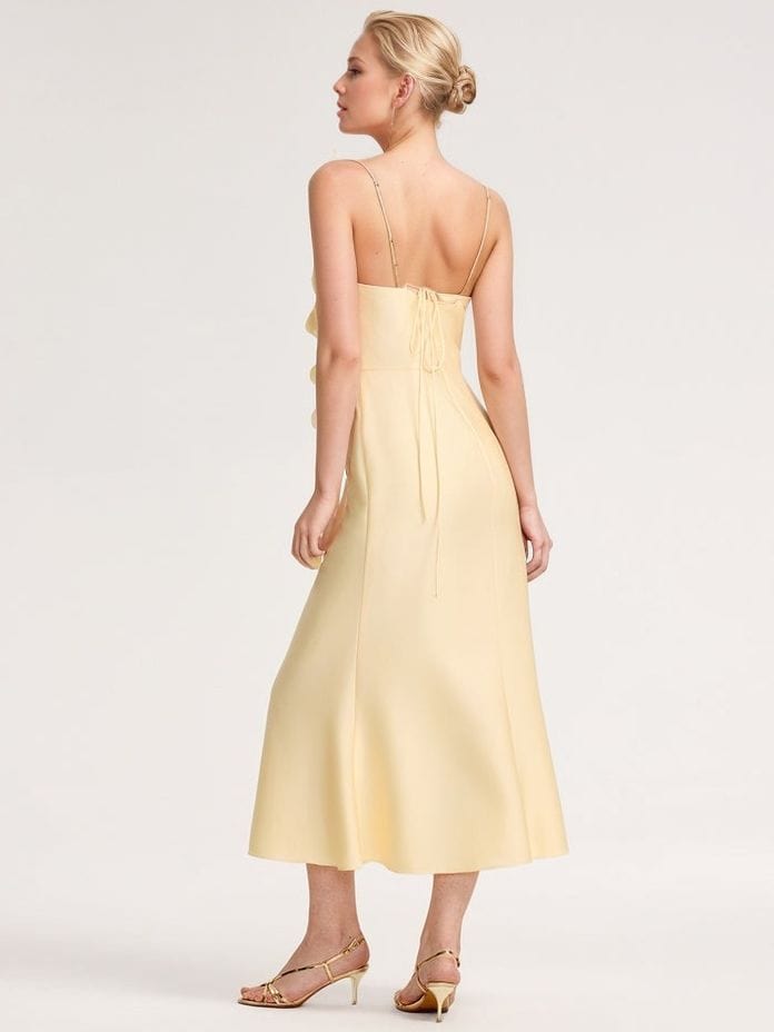 Robe été dos nu midi jaune élégante sans manches pour mariage invité chic ou soirée habillée élégante