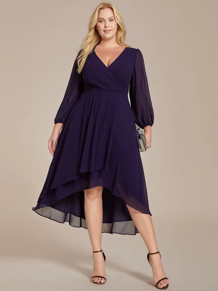 Robe de cocktail grande taille violette asymétrique