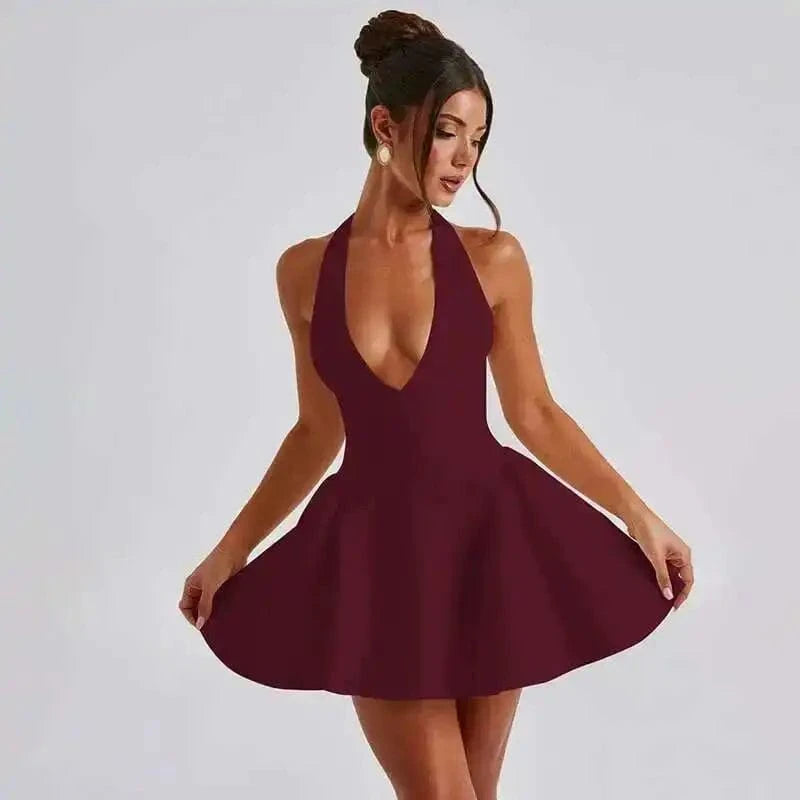 Robe de soirée sexy bordeaux courte décolleté dos nu trapèze élégante sans manches femme invitée chic
