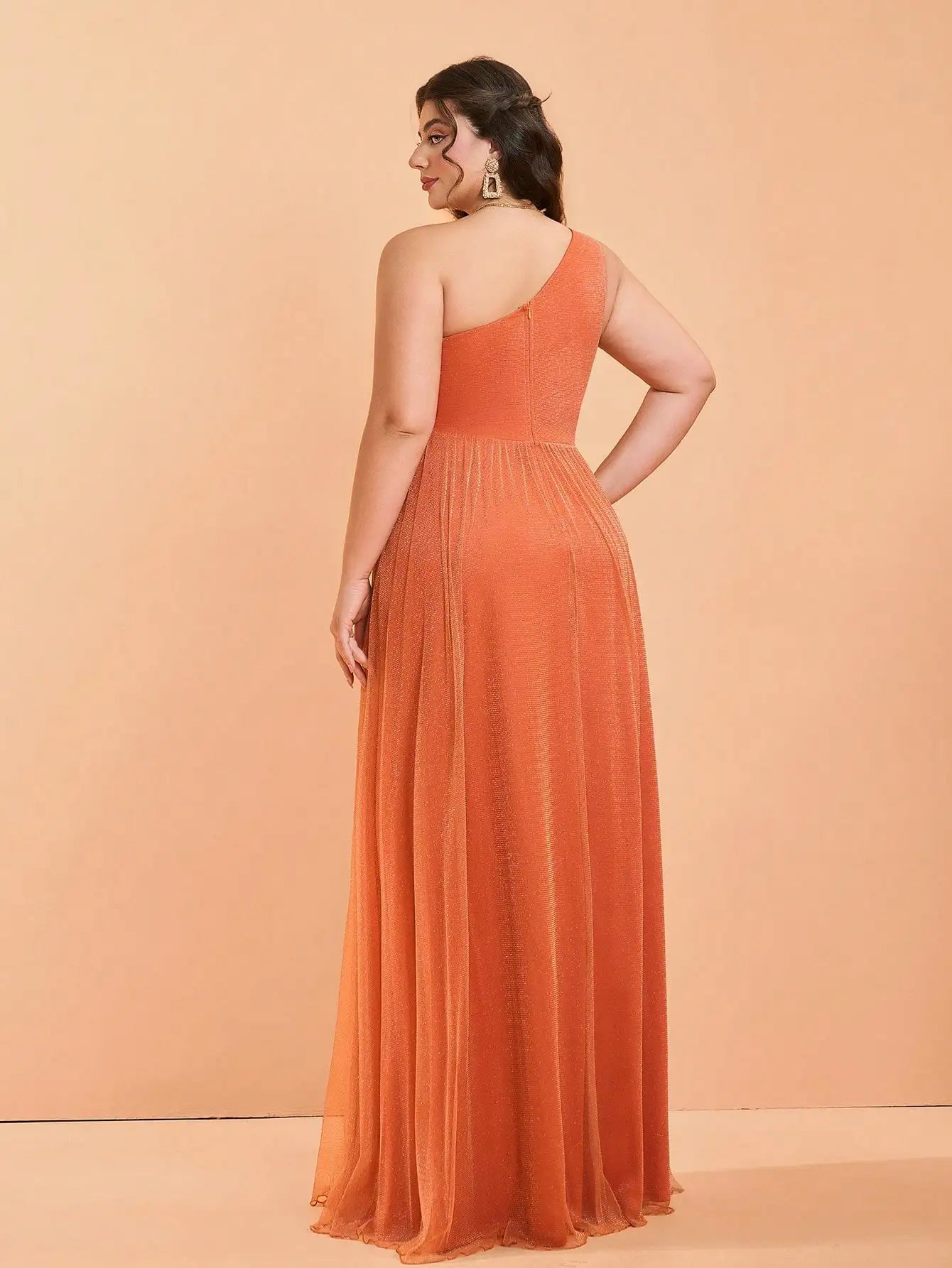 Robe de demoiselle d'honneur grande taille une épaule fendue