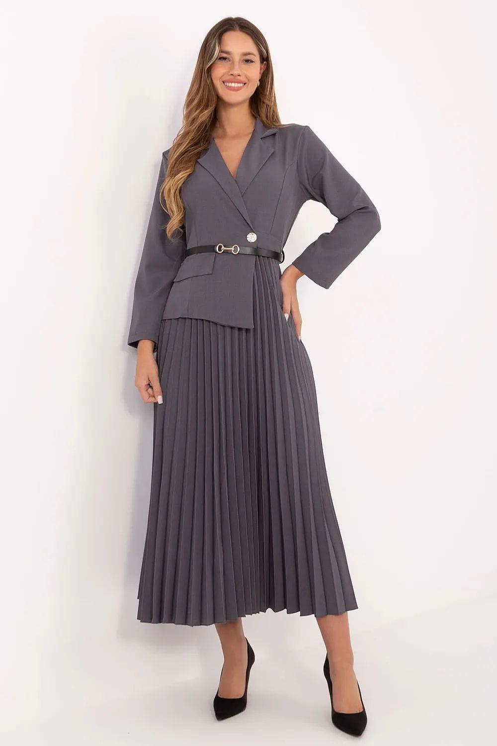 Robe blazer plissée longue grise chic pour soirée ou cocktail, manches longues ceinture élégante femme