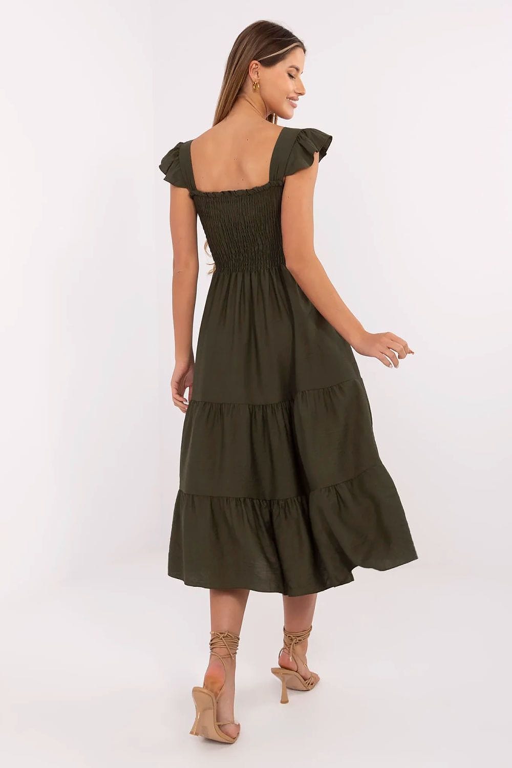 Robe bohème verte midi évasée manches courtes pour été, idéale pour plage ou sortie décontractée