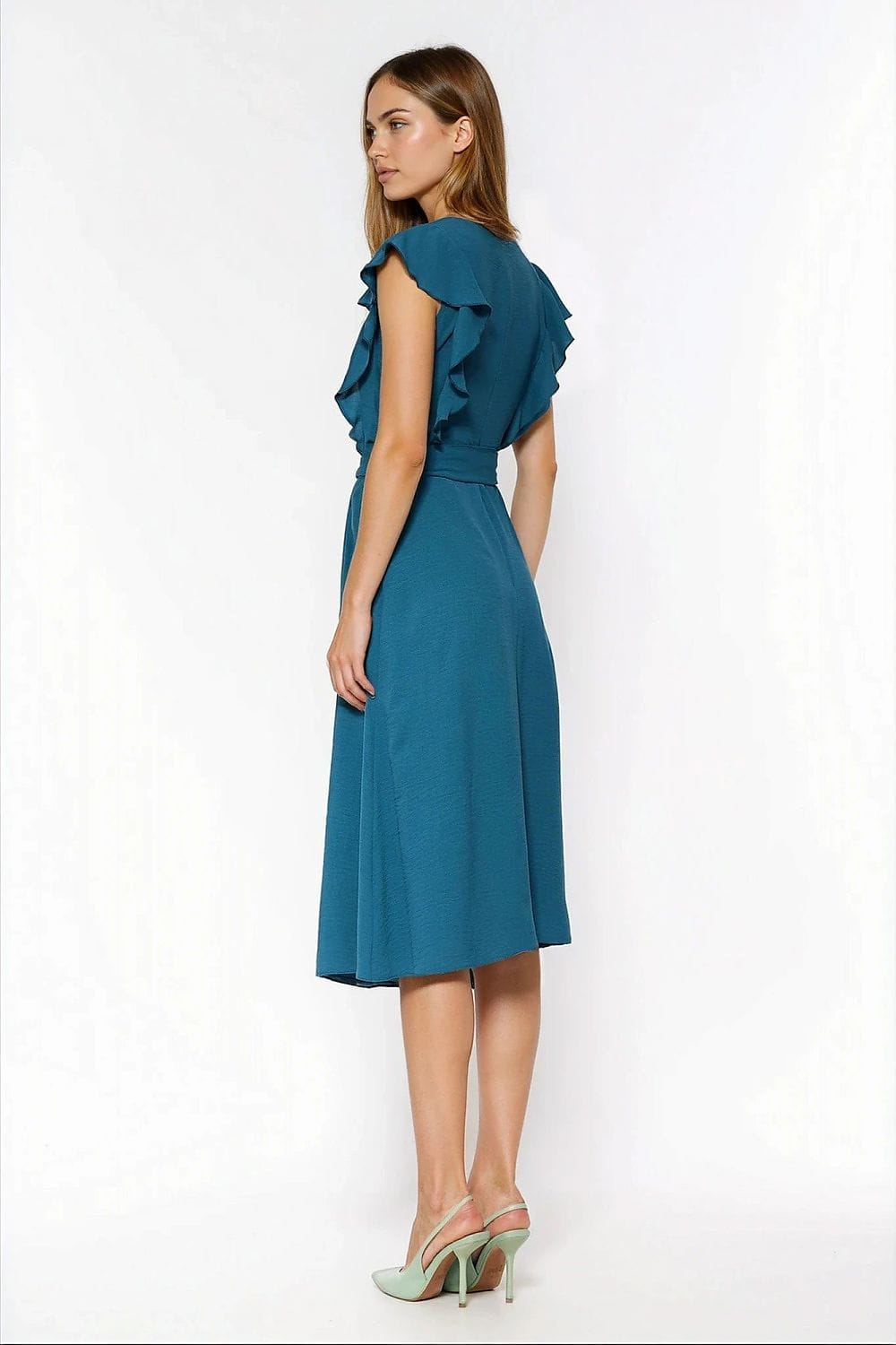 Robe midi évasée bleu élégante pour cocktail ou mariage invité été, manches courtes à volants tendance