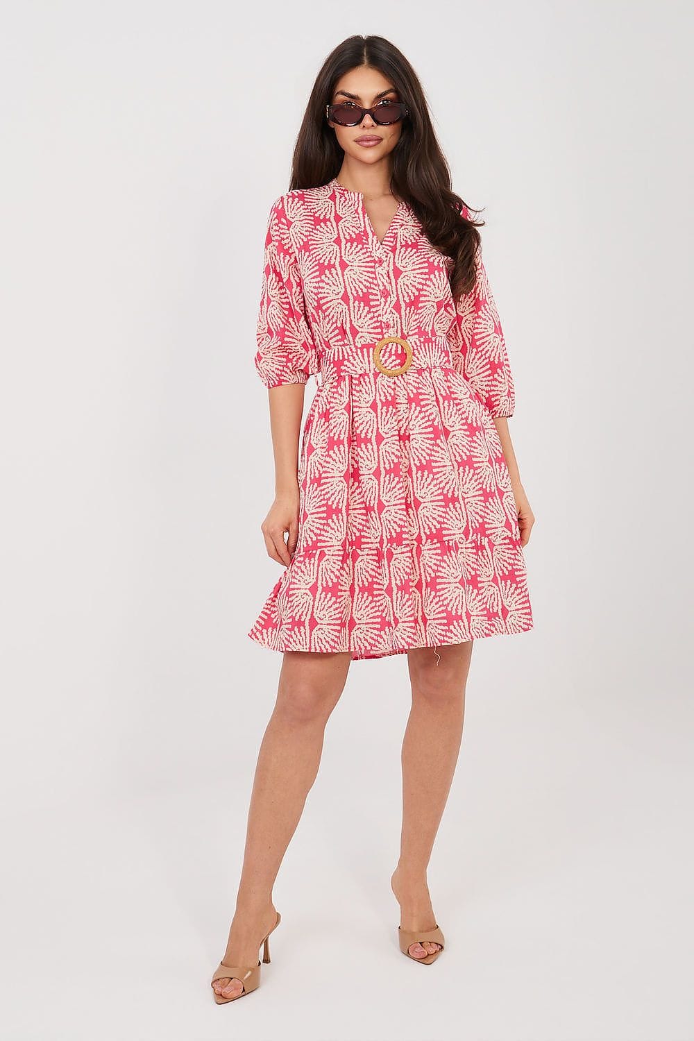 Robe courte été fleurie rose ceinture manches trois-quarts style bohème pour plage ou cocktail casual