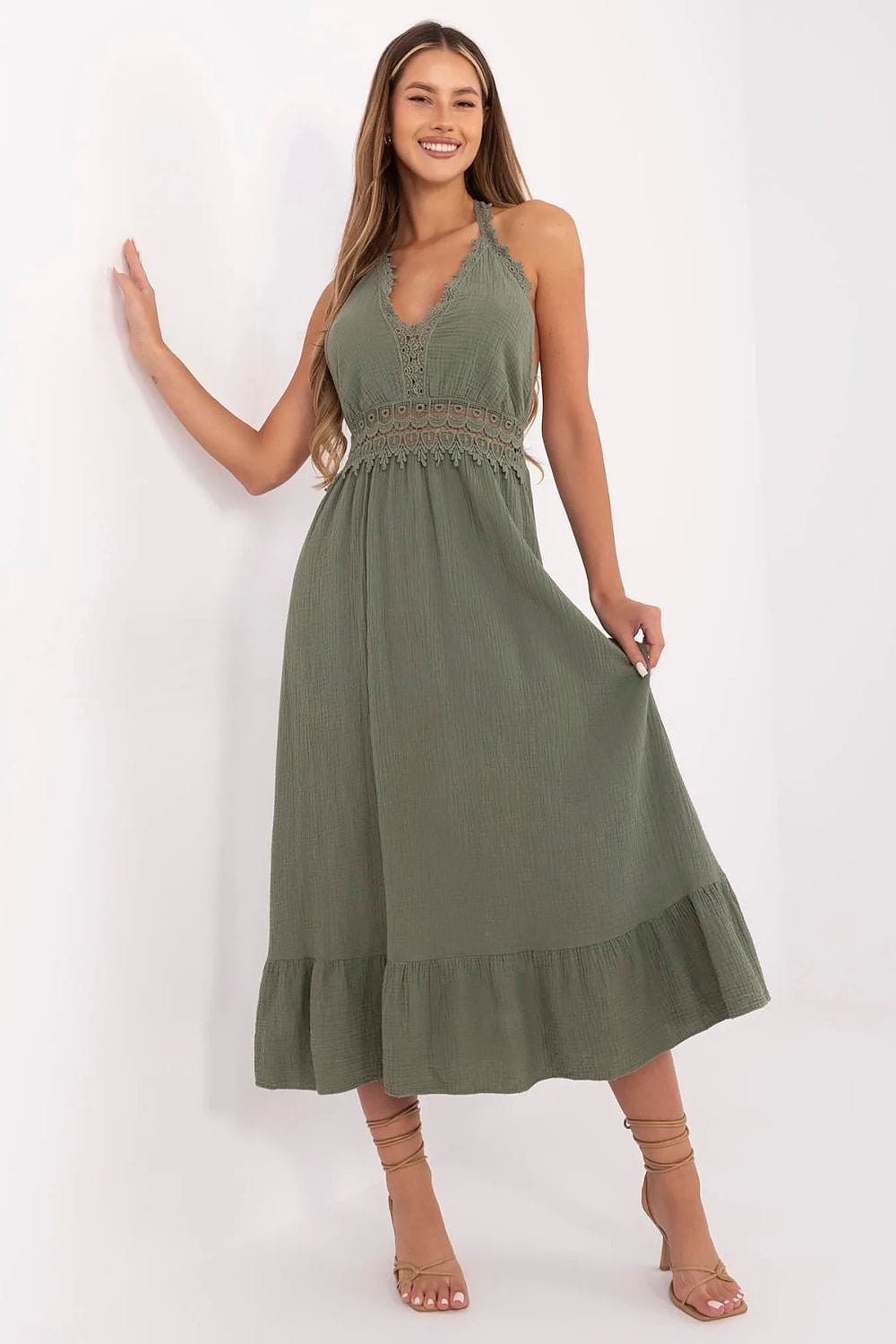 Robe bohème été verte midi décolleté sans manches dentelle taille empire fluide chic invitée mariage