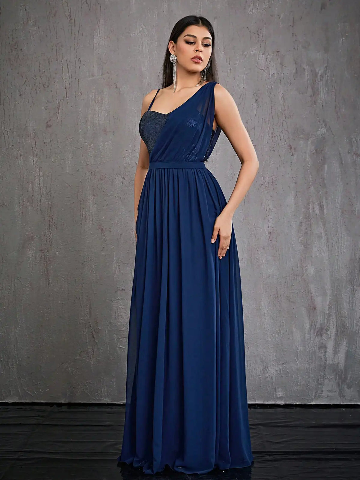Robe de soirée bleue marine longue haut à paillettes
