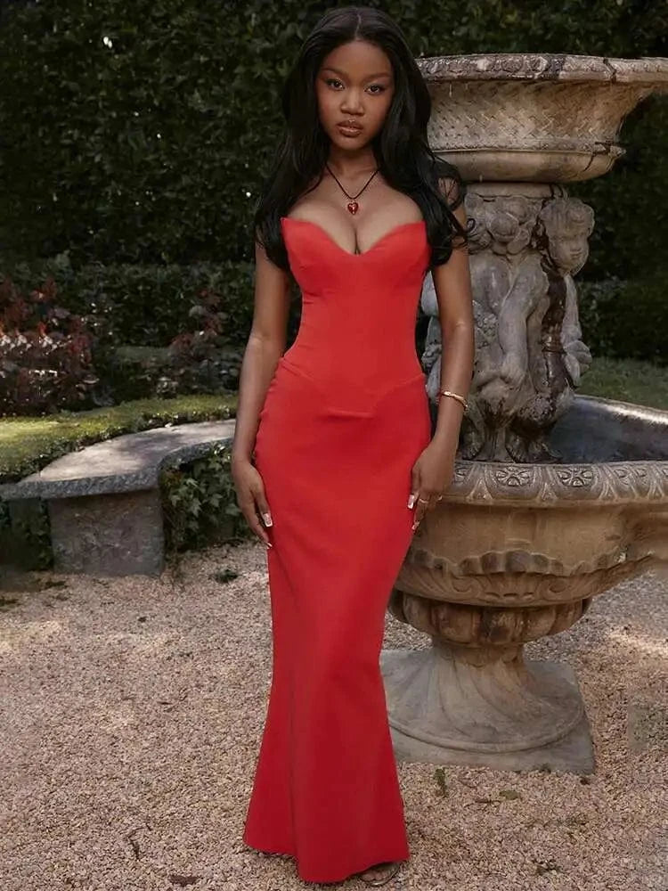 Robe longue moulante rouge soirée chic décolleté femme élégante jardin, idéal mariage ou gala invité