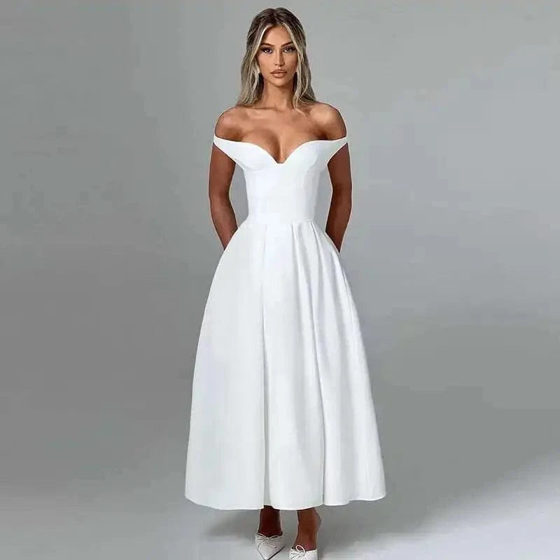 Robe mariage princesse blanche épaules dénudées longue chic décolleté élégant pour invitée ou mariée