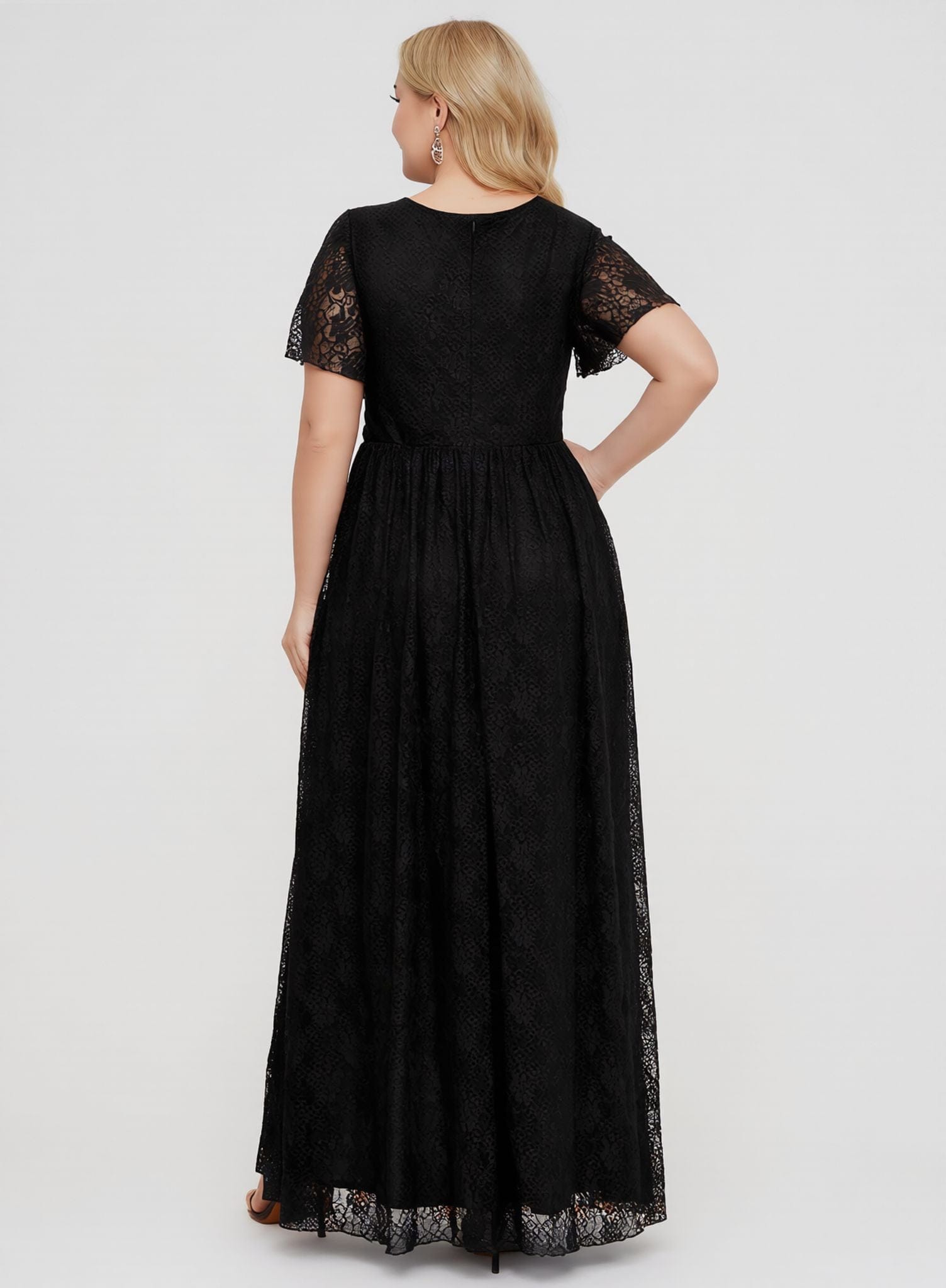 Robe de soirée grande taille noire longue dentelle manches courtes élégante pour femme chic évÚnement