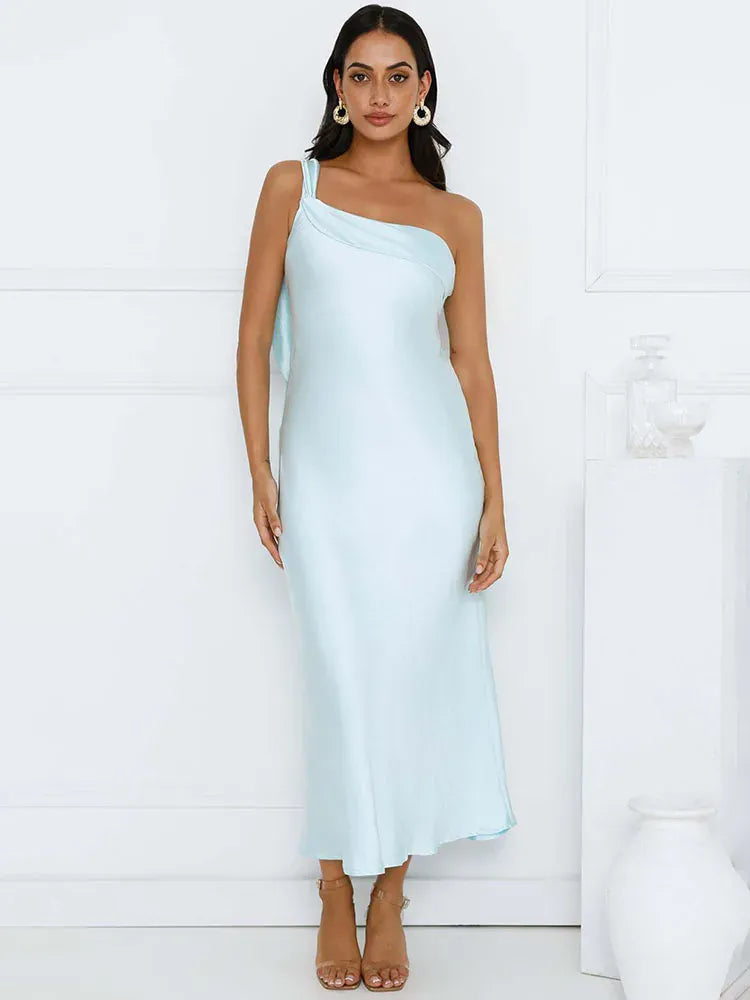 Robe de soirée longue à une épaule en satin