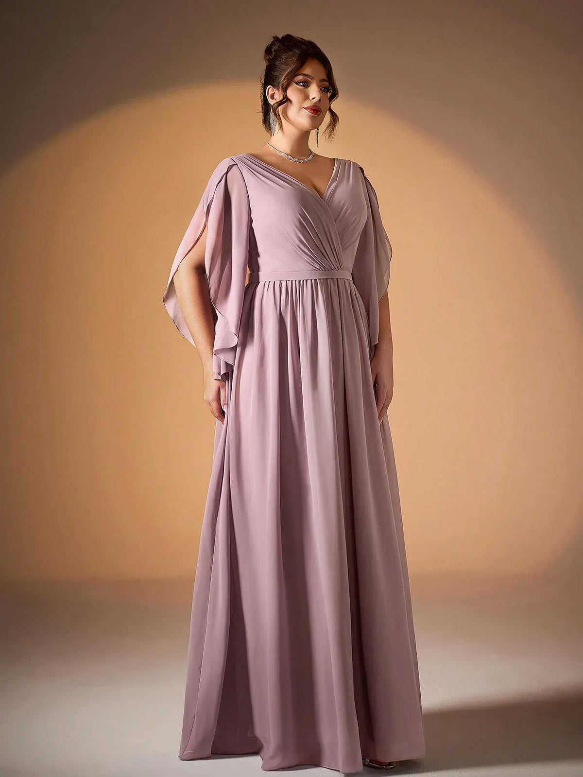 Robe de soirée longue rose poudré grande taille manches fluides
