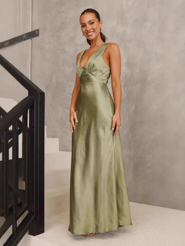 Robe de soirée longue satinée élégante