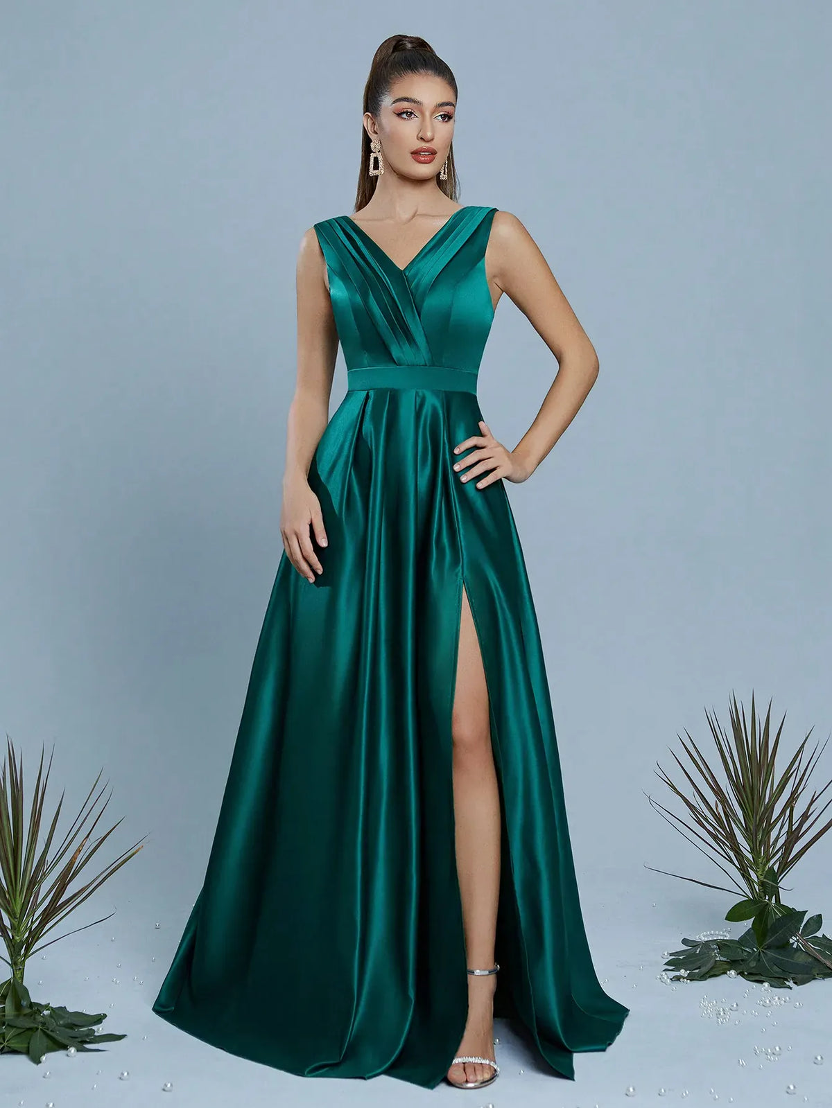 Robe de soirée longue verte avec fente haute