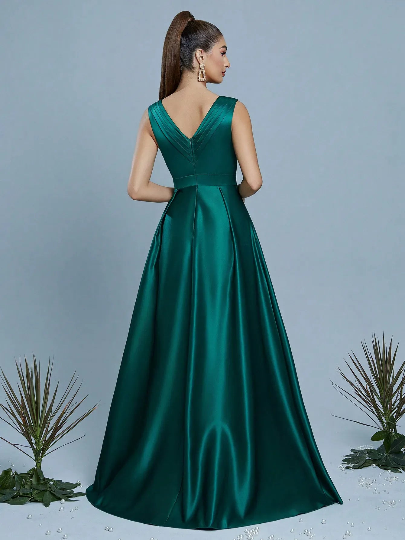Robe de soirée longue verte avec fente haute