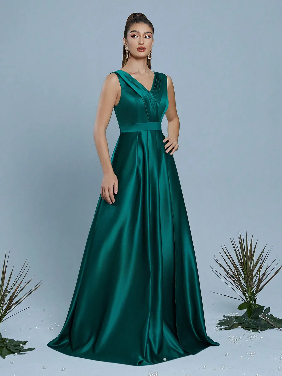 Robe de soirée longue verte avec fente haute