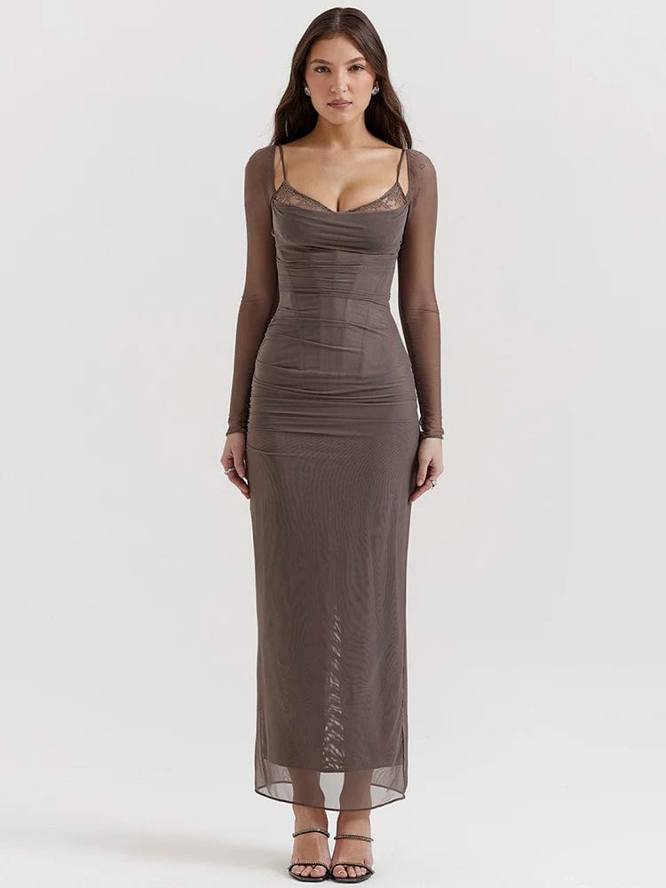 Robe soirée manche longue moulante couleur terracotta, style chic et élégante avec décolleté en dentelle, idéale pour cocktail ou gala.