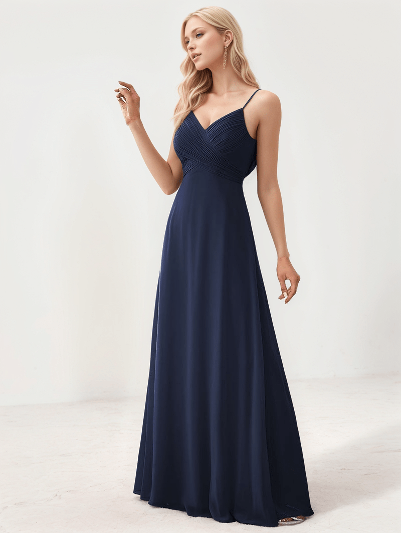 Robe de soirée mariage longue bleu décolleté sans manches fluide chic parfaite pour invitée élégante