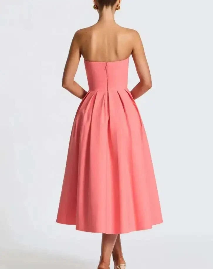 Robe cocktail bustier rose midi sans manches élégante dos nu style chic invitée mariage ou soirée été