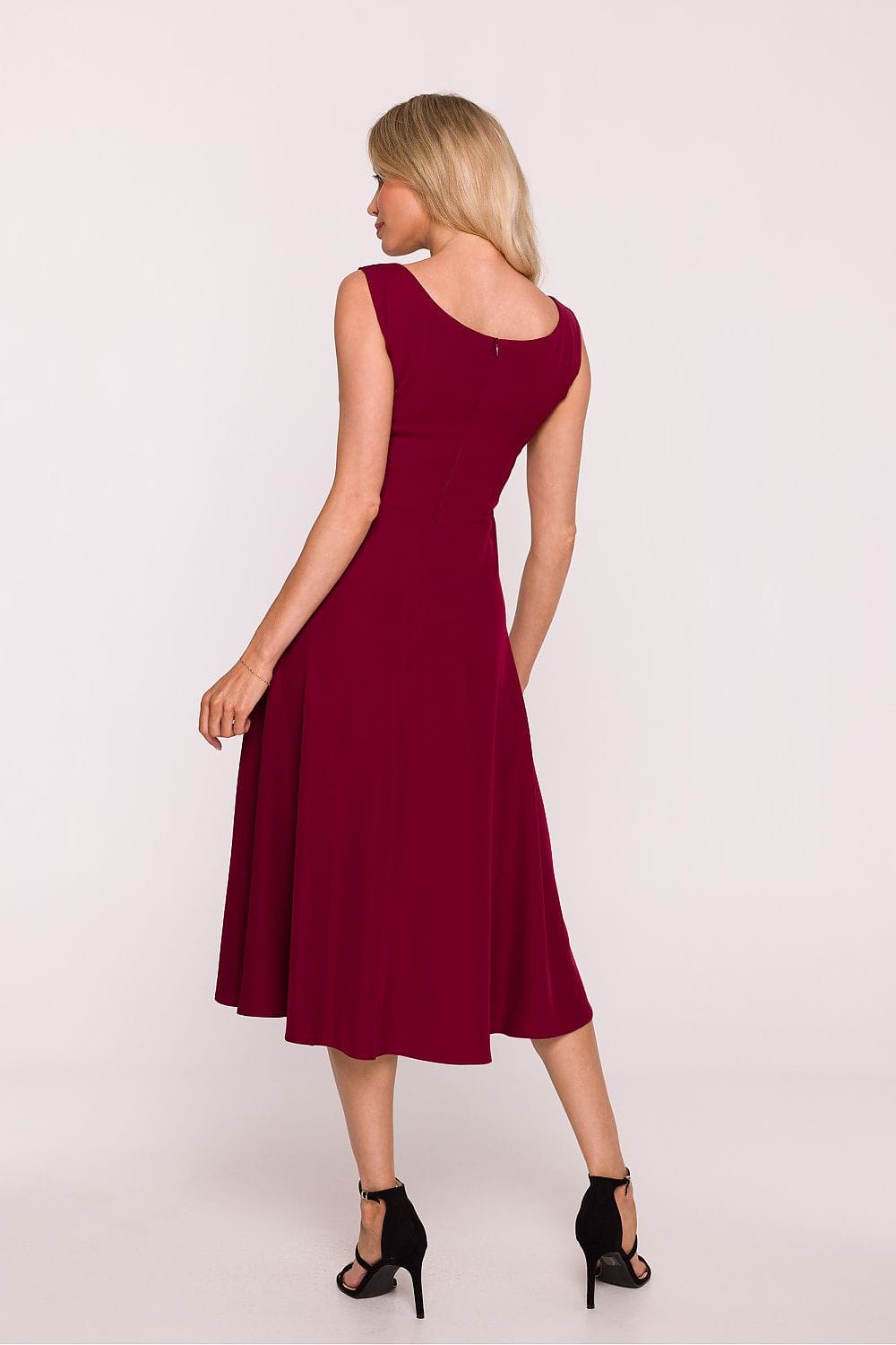 Robe cocktail chic bordeaux midi évasée sans manches élégante pour soirée ou mariage invitée femme
