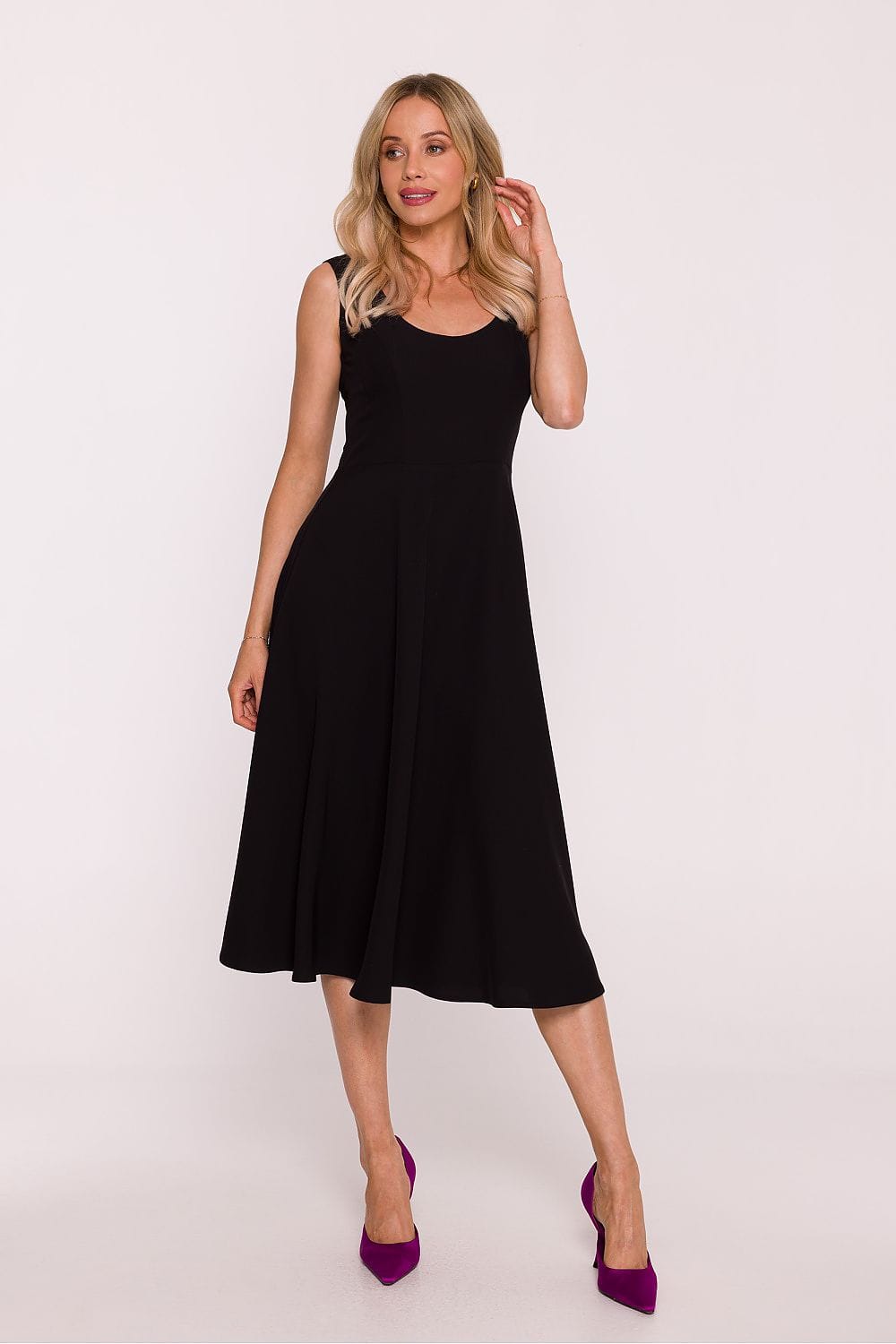 Robe de soirée chic noire midi évasée sans manches style trapèze élégante pour soirée ou cocktail femme