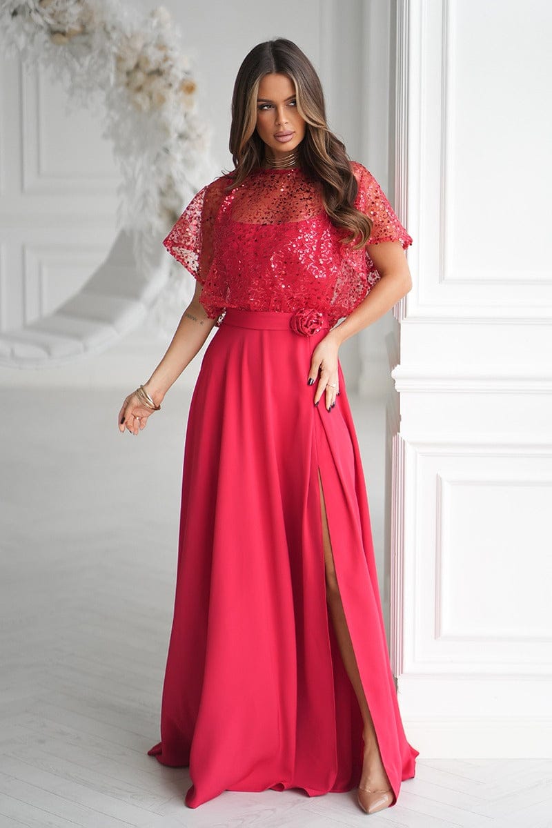 Robe longue soirée chic rouge fendue manches courtes élégante parfaite pour invitée mariage ou gala