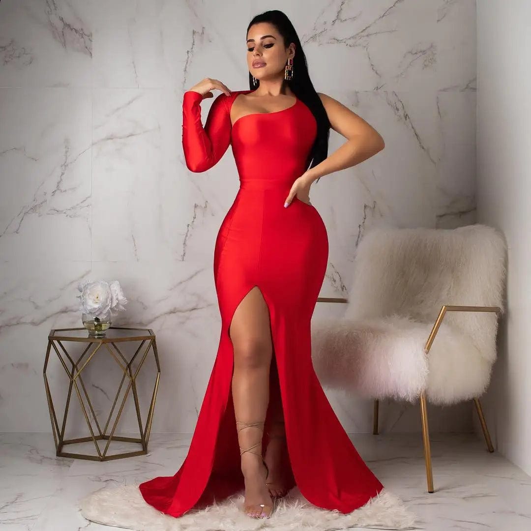 Robe de soirée sexy rouge longue moulante manches longues fendue élégante pour gala ou mariage.