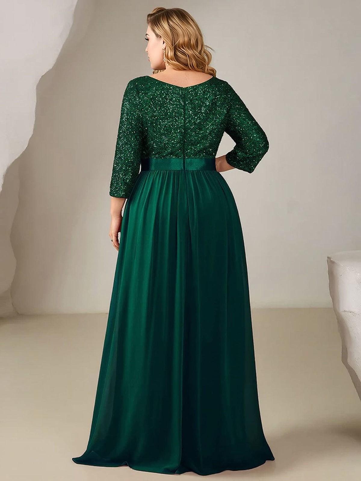 Robe de soirée grande taille chic longue verte manches trois quarts élégante pour mariage ou gala
