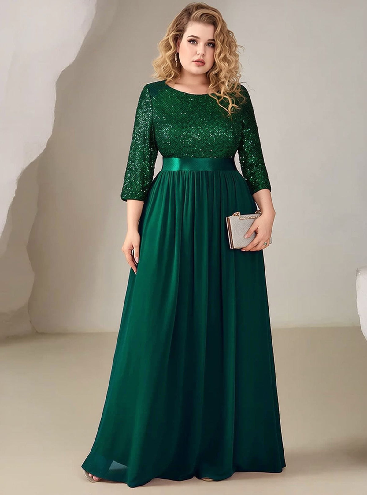 Robe de soirée grande taille chic verte longue manches trois-quarts ceinturée avec pochette élégante femme