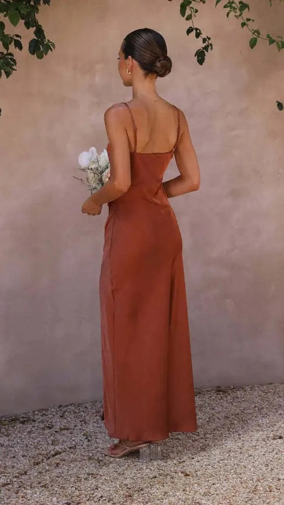 robe demoiselle d'honneur fendue terracotta longue élégante style chic pour cérémonie de mariage