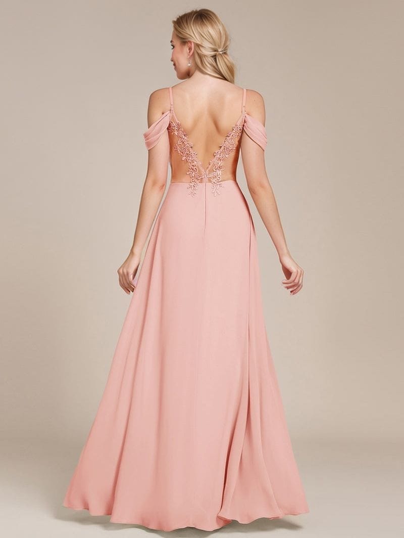 Robe demoiselle d'honneur longue rose poudré dos nu chic fluide avec bretelles élégantes pour mariage