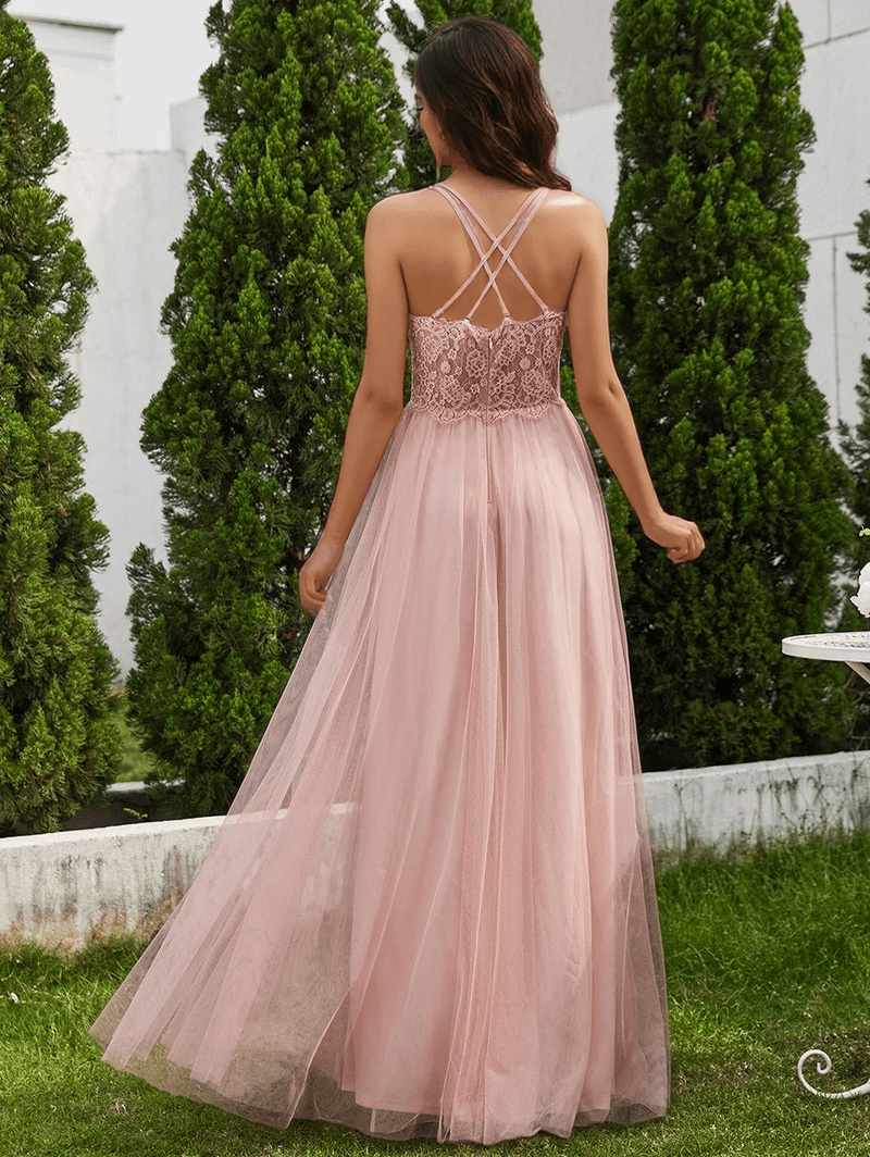Robe longue rose poudré dos nu bohème pour demoiselle d'honneur mariage été en tulle avec bretelles fines