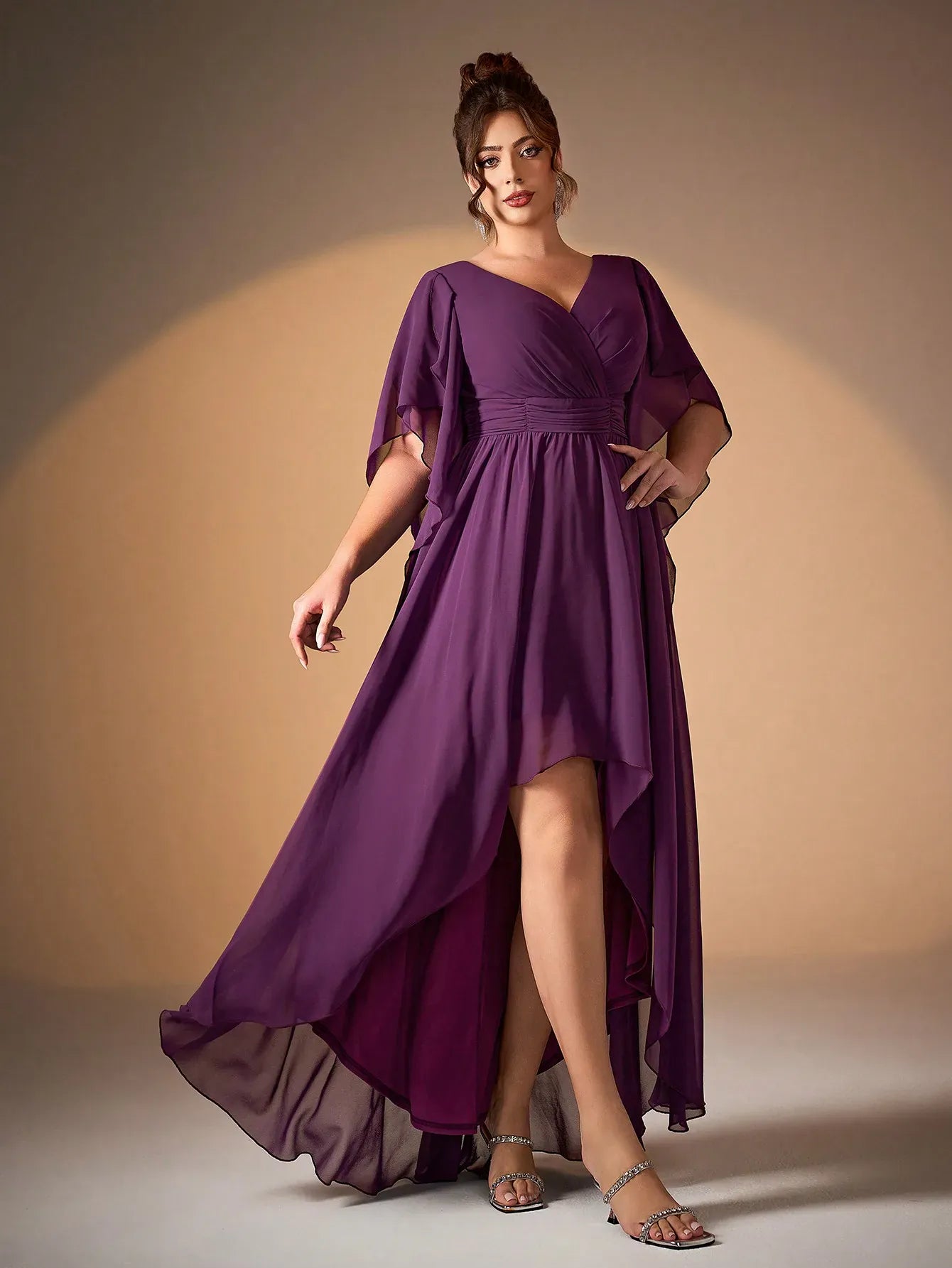 Robe demoiselle d'honneur violette asymétrique fluide