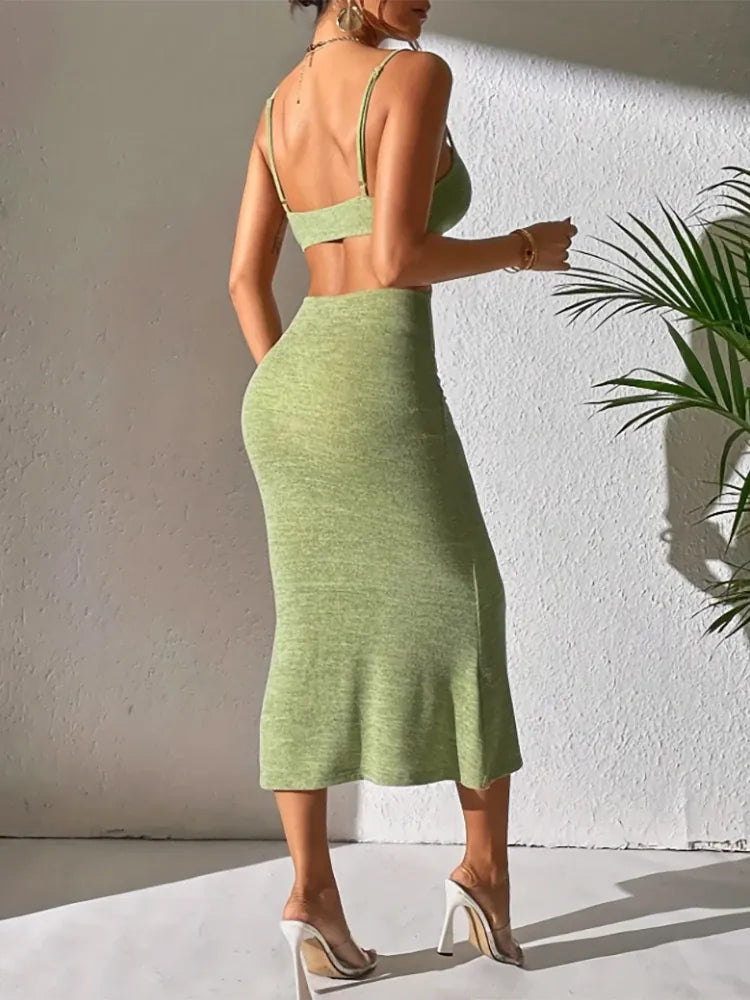 Robe été verte moulante avec découpes sexy