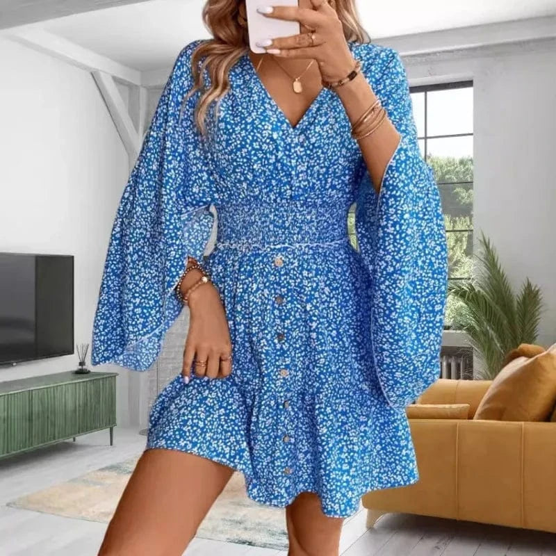 robe fleurie bohème courte bleue à manches longues idéale pour l’été ou un mariage champêtre
