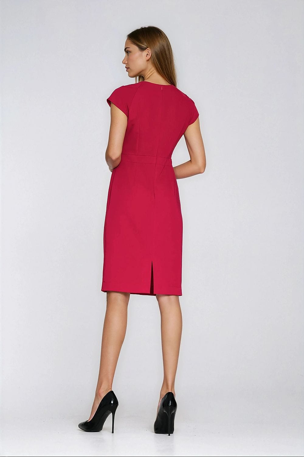 Robe de soirée chic droite midi rose manches courtes élégante pour cocktail ou mariage invitée