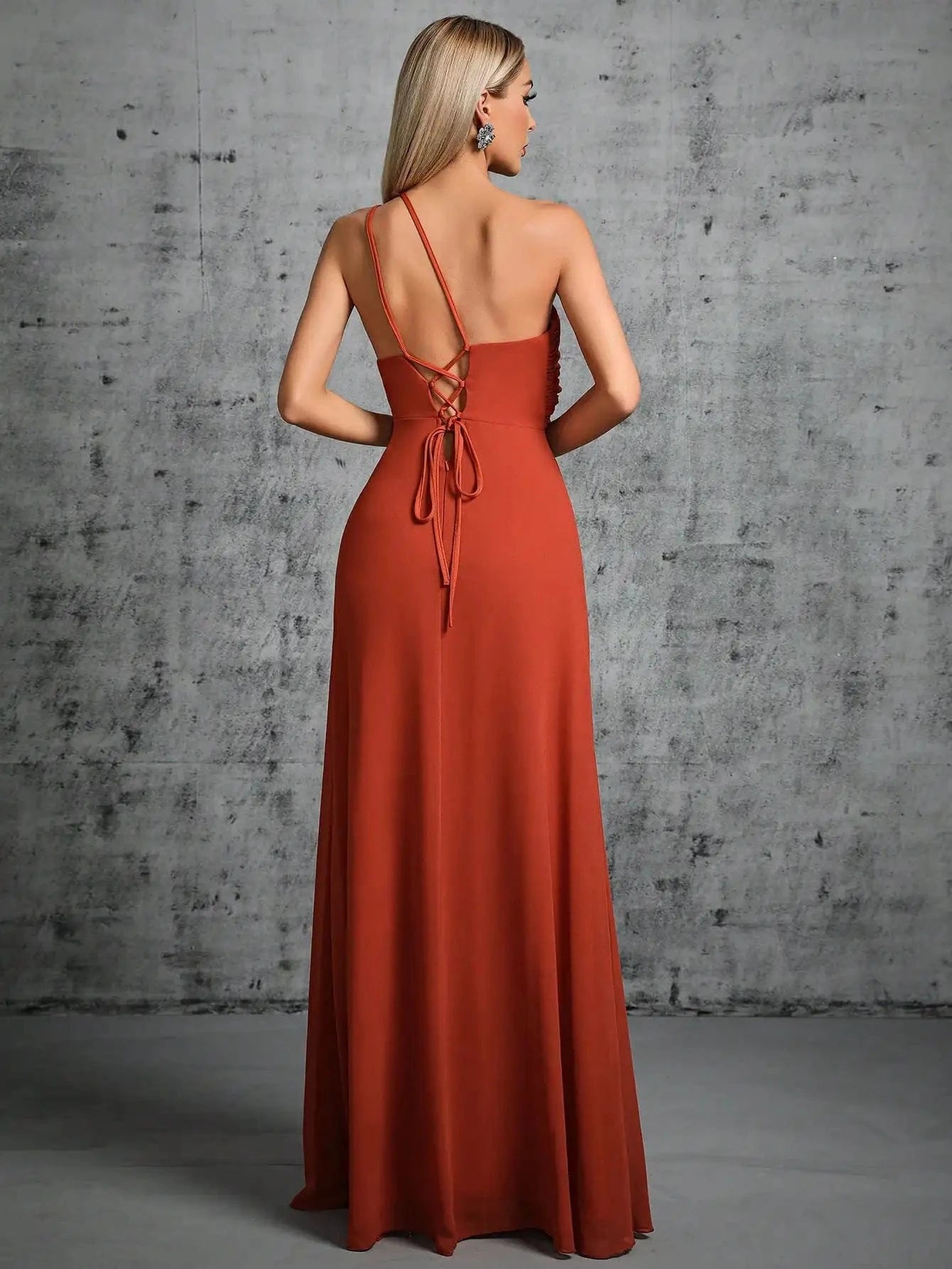 robe invitée mariage chic fluide fendue longue élégante pour été ou soirée dos nu femme