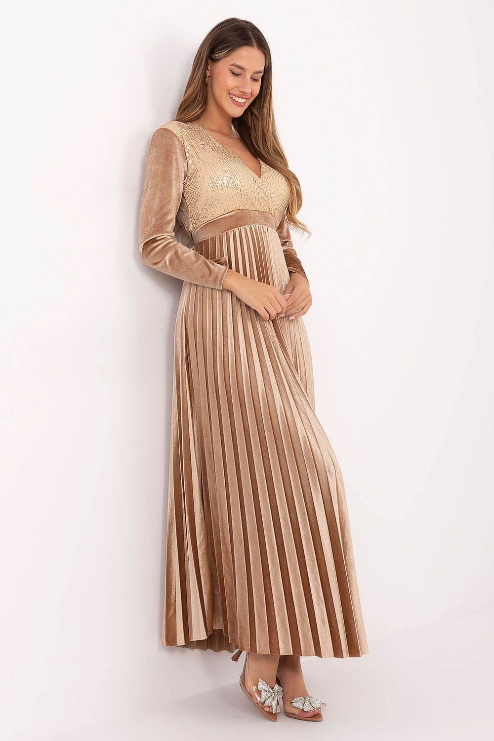 Robe longue champagne soirée grossesse chic manches longues plissée élégante pour évènement spécial