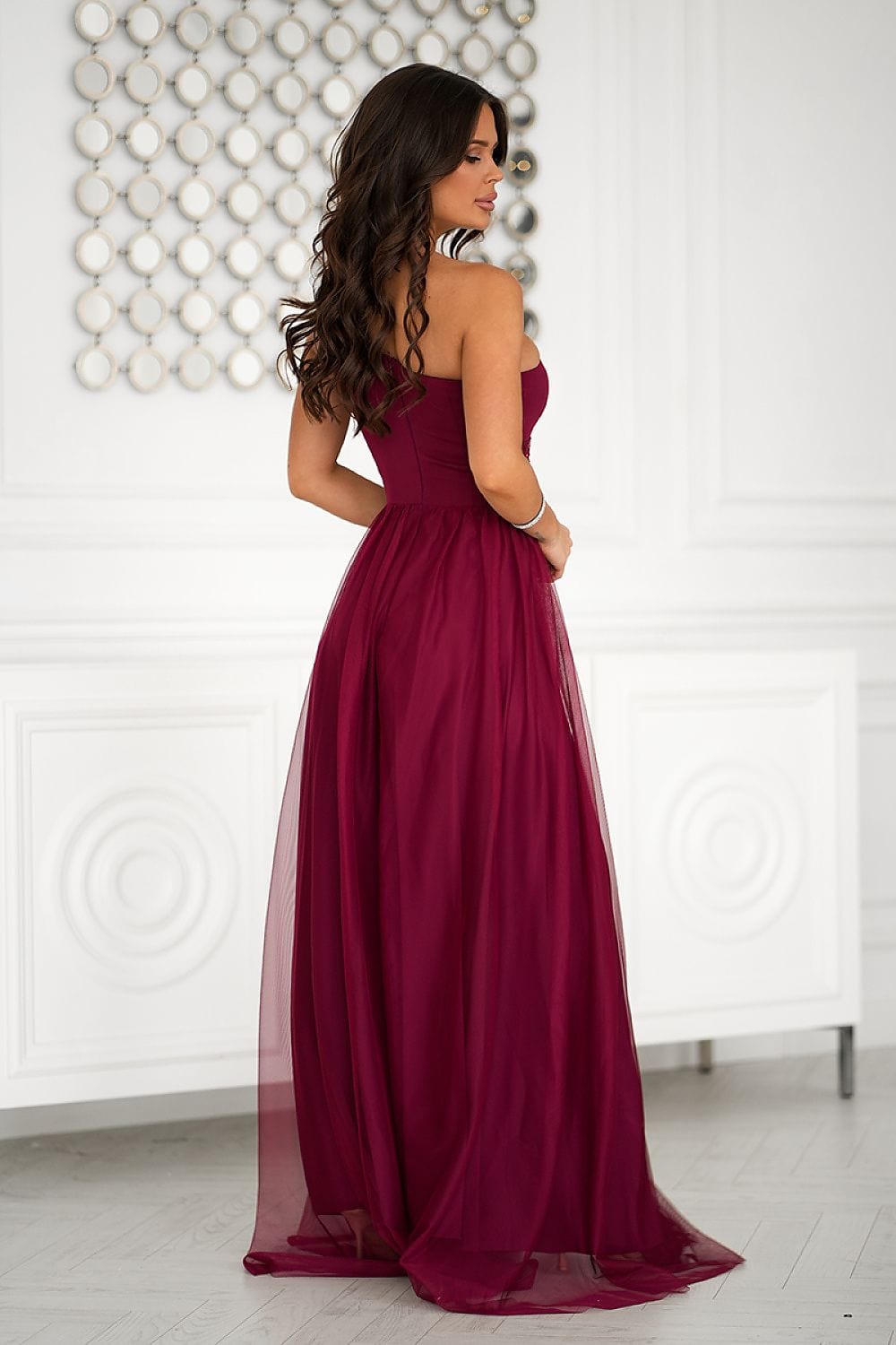 robe de bal longue fendue haut pailleté soirée chic élégante sans manches brillante pour gala