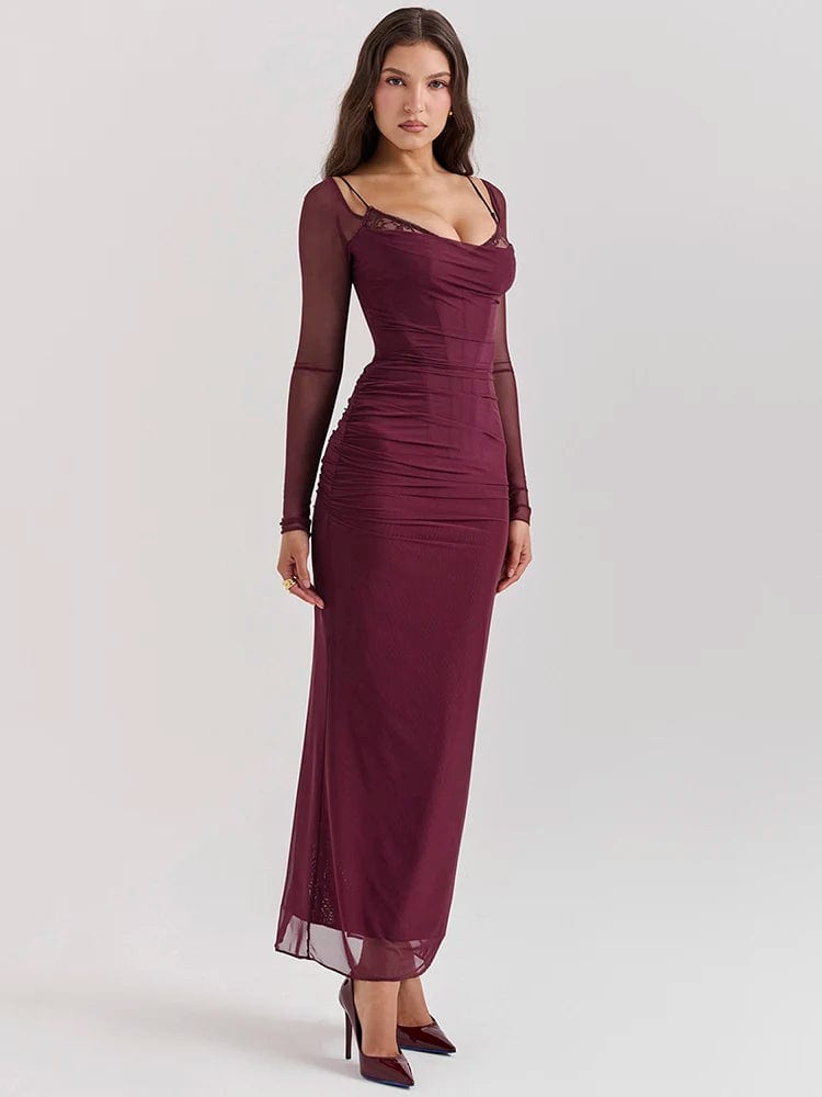 Robe longue bordeaux soirée chic moulante manches longues transparentes pour événement gala ou cocktail.